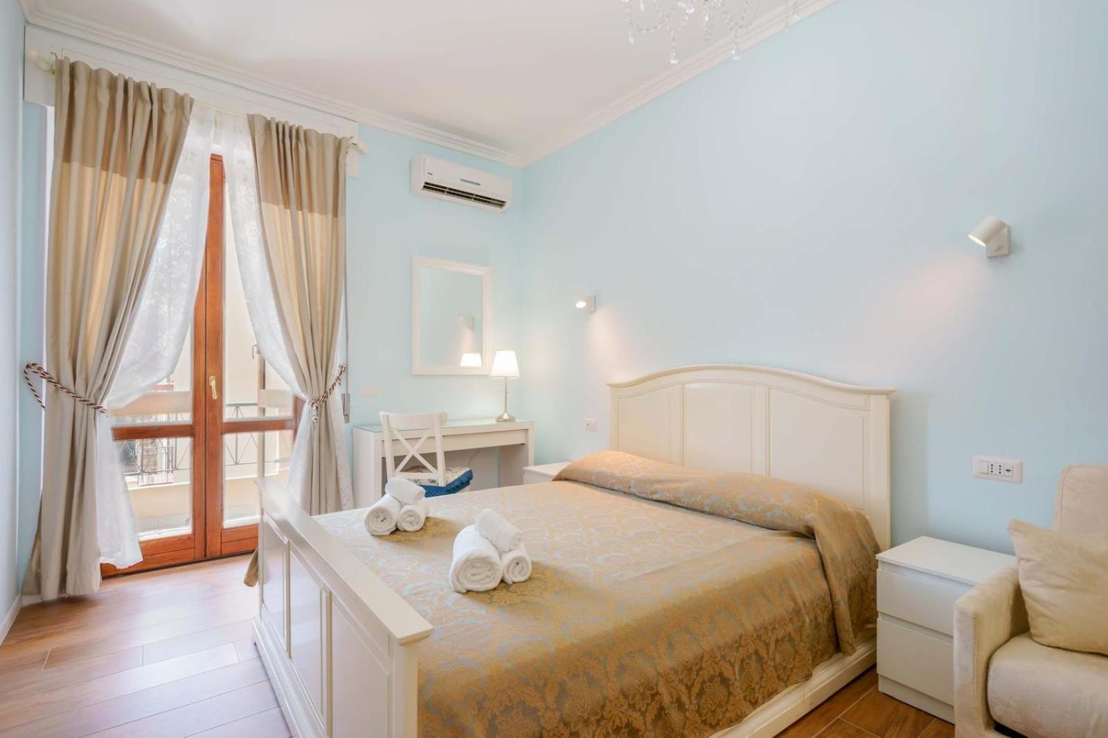 Hotel Al Teatro Lirico à Cagliari Extérieur photo