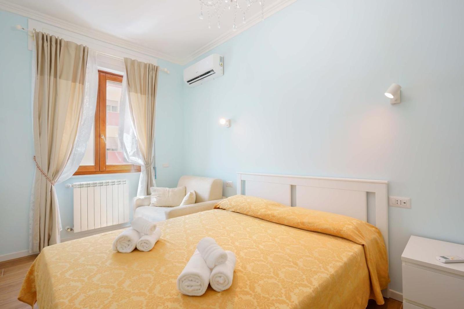 Hotel Al Teatro Lirico à Cagliari Extérieur photo